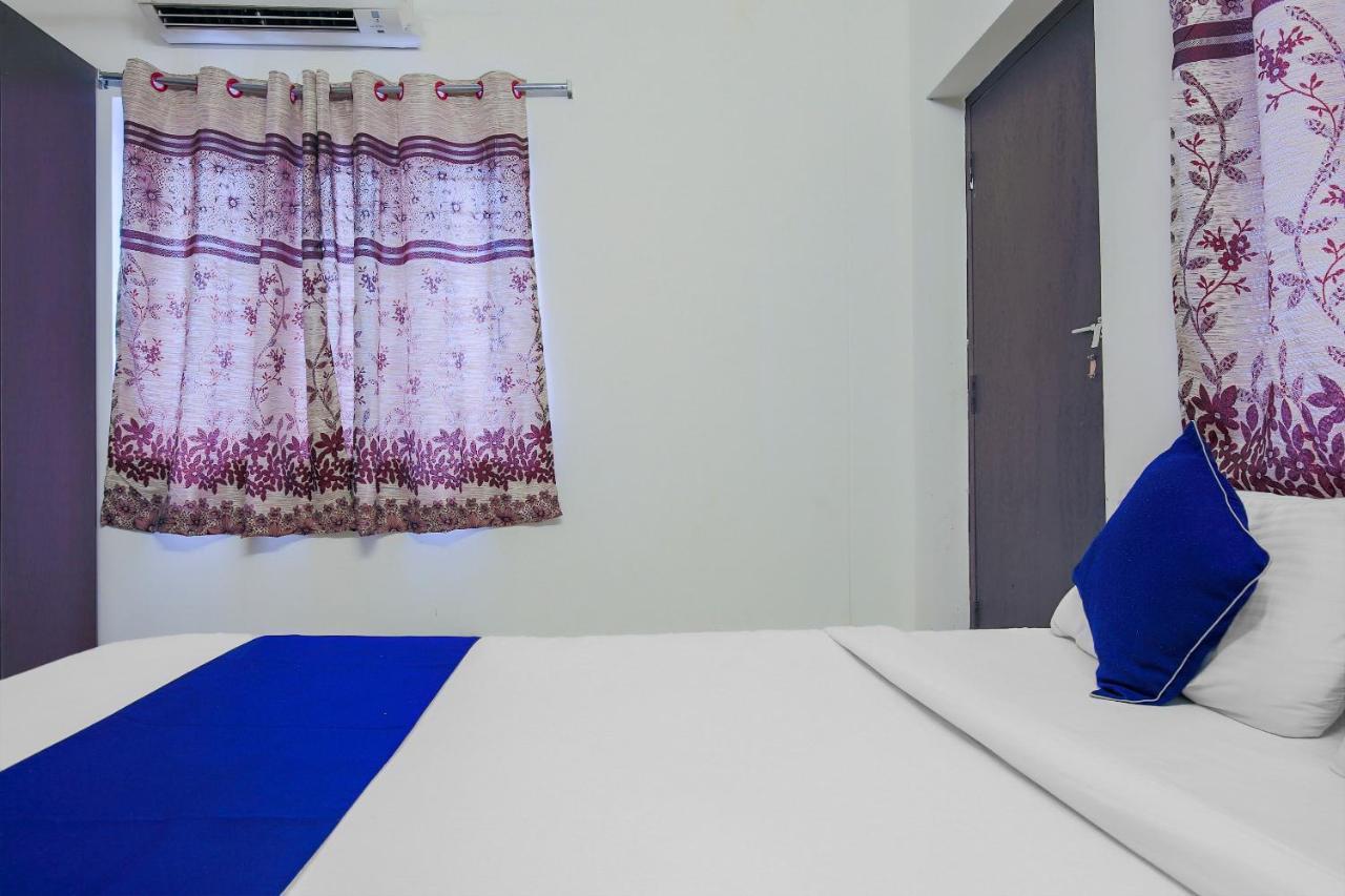Oyo Silverkey 74581 Nallagandla Hotel Hyderabad Ngoại thất bức ảnh