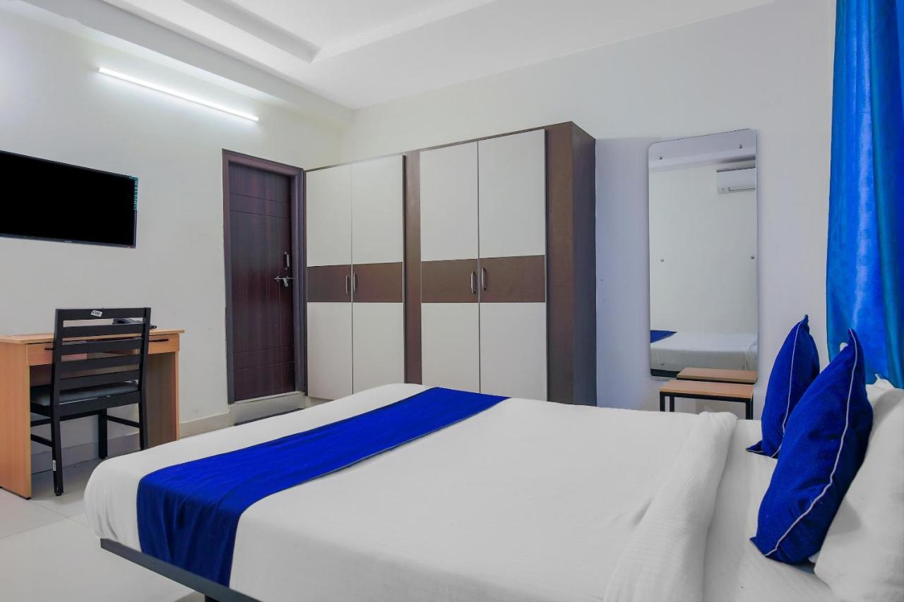 Oyo Silverkey 74581 Nallagandla Hotel Hyderabad Ngoại thất bức ảnh