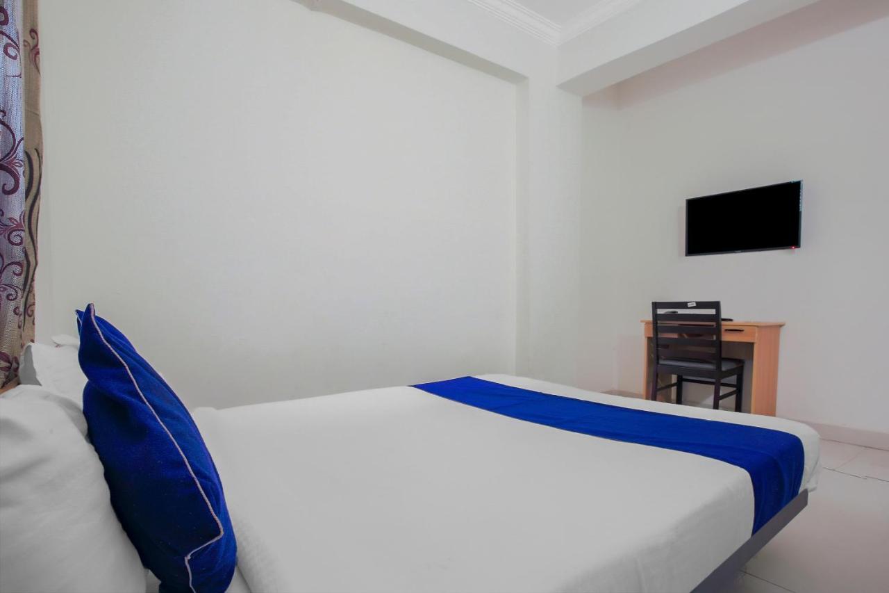 Oyo Silverkey 74581 Nallagandla Hotel Hyderabad Ngoại thất bức ảnh