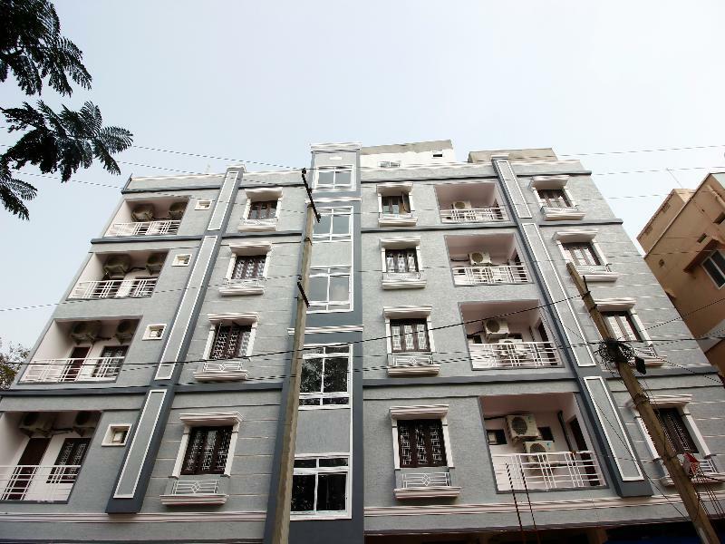 Oyo Silverkey 74581 Nallagandla Hotel Hyderabad Ngoại thất bức ảnh