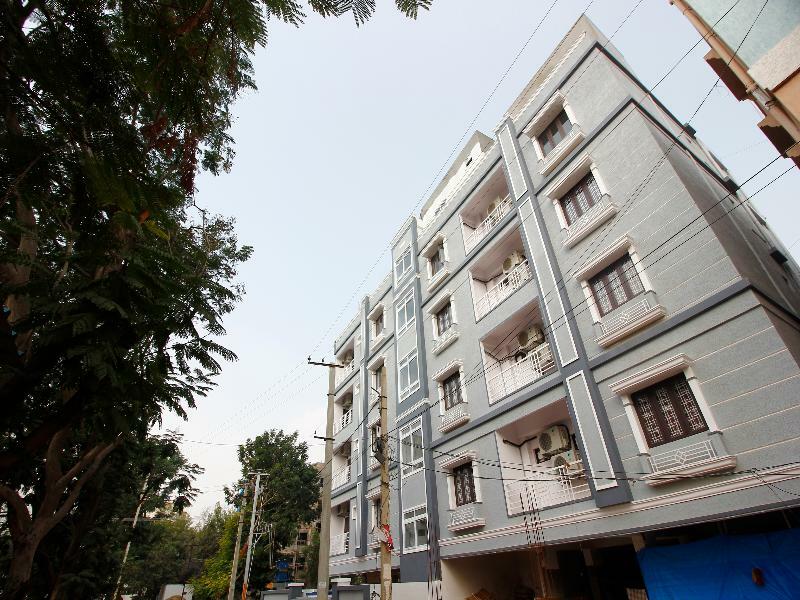 Oyo Silverkey 74581 Nallagandla Hotel Hyderabad Ngoại thất bức ảnh